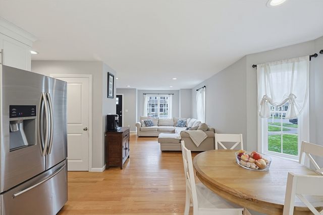 95 Riley Rd 95, Tyngsborough, MA 01879