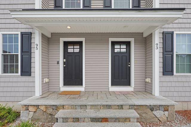 95 Riley Rd 95, Tyngsborough, MA 01879