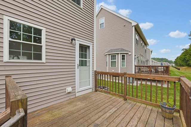 95 Riley Rd 95, Tyngsborough, MA 01879