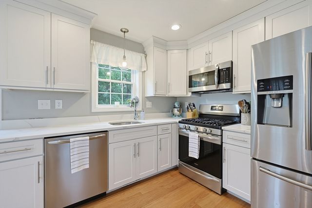 95 Riley Rd 95, Tyngsborough, MA 01879
