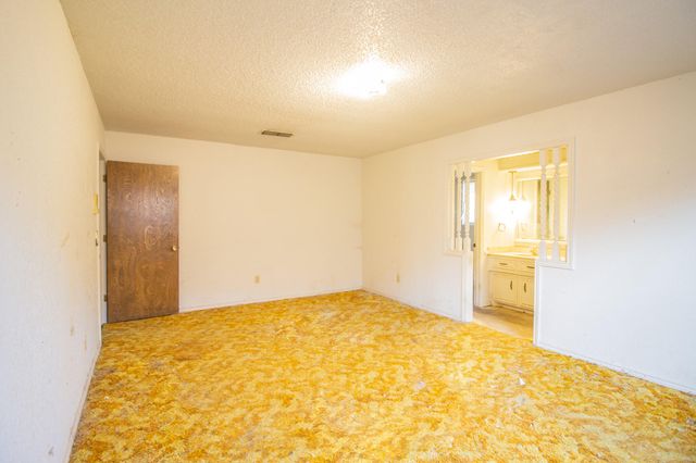 8012 Dover Avenue, Lubbock, TX 79424