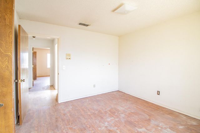 8012 Dover Avenue, Lubbock, TX 79424