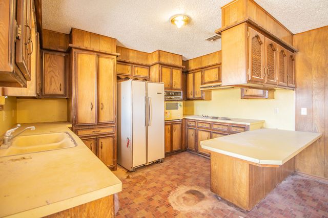 8012 Dover Avenue, Lubbock, TX 79424