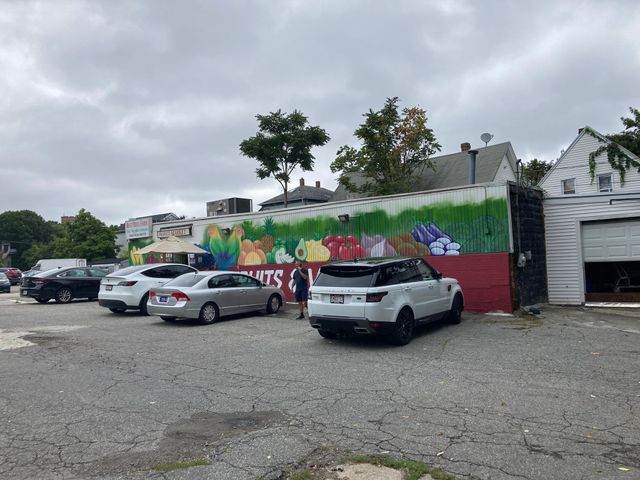204 Cambridge St, Worcester, MA 01603