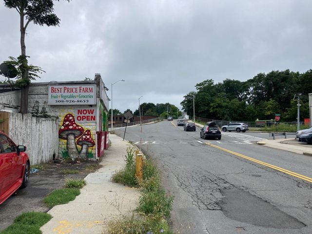 204 Cambridge St, Worcester, MA 01603