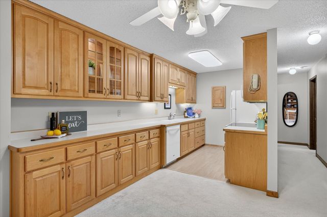 2720 Dale Street N C208, Roseville, MN 55113