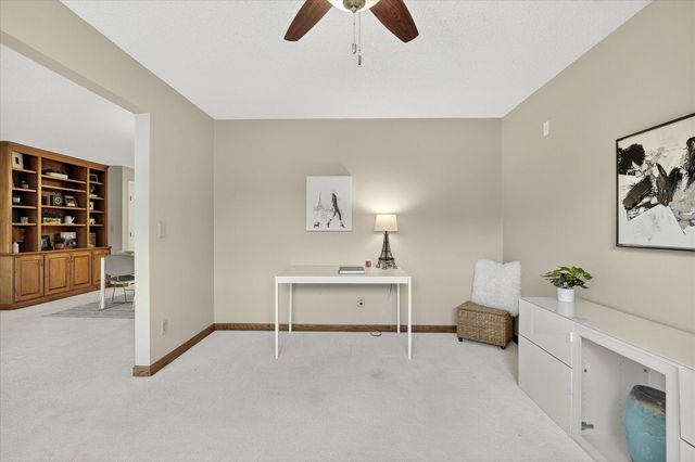 2720 Dale Street N C208, Roseville, MN 55113