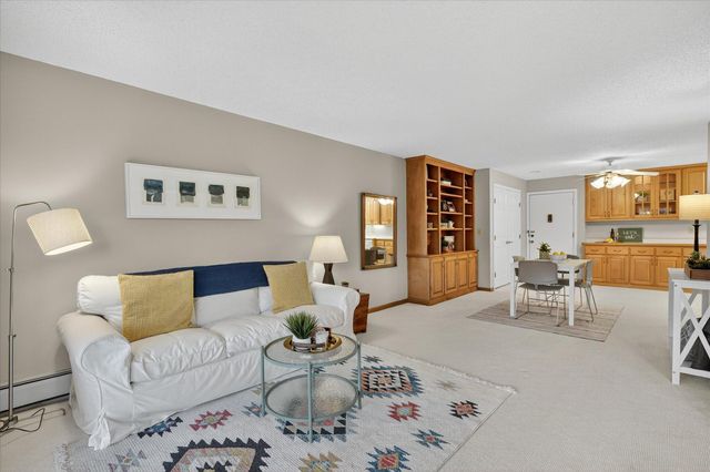 2720 Dale Street N C208, Roseville, MN 55113