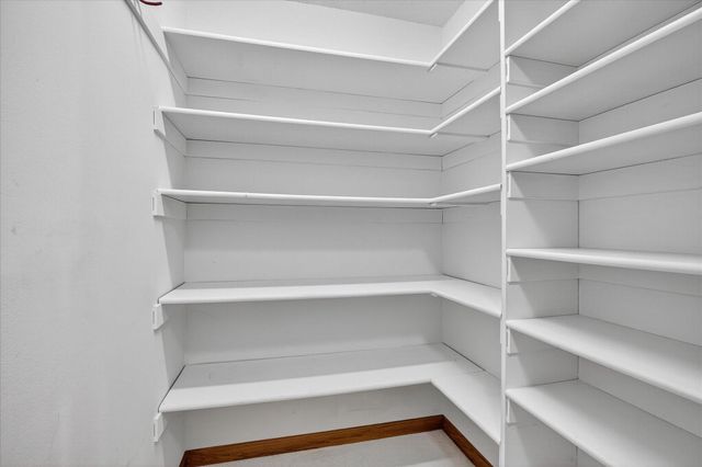 2720 Dale Street N C208, Roseville, MN 55113