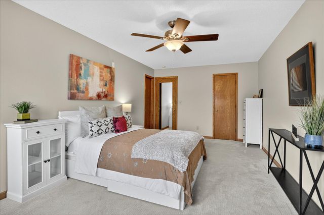 2720 Dale Street N C208, Roseville, MN 55113