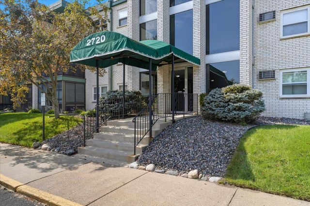 2720 Dale Street N C208, Roseville, MN 55113
