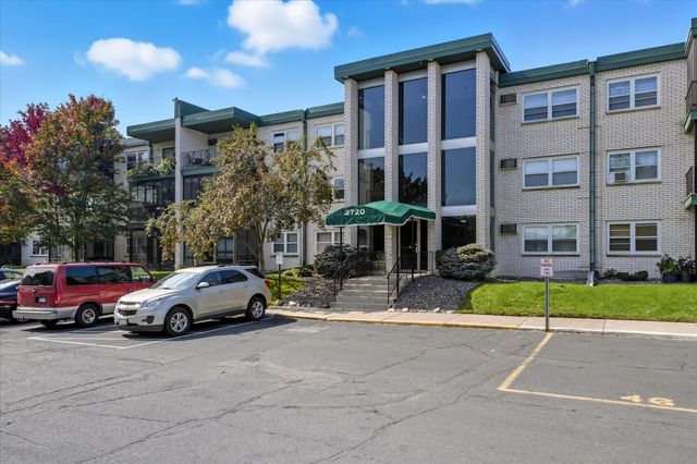 2720 Dale Street N C208, Roseville, MN 55113