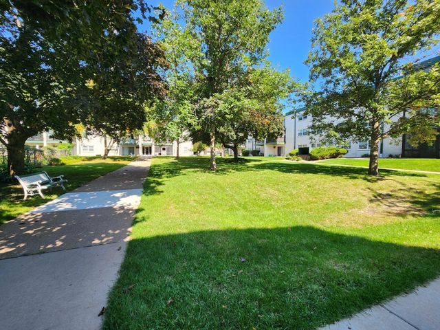 2720 Dale Street N C208, Roseville, MN 55113