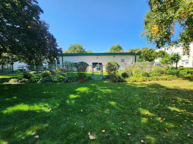 2720 Dale Street N C208, Roseville, MN 55113