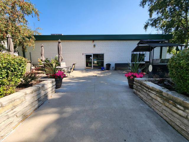 2720 Dale Street N C208, Roseville, MN 55113