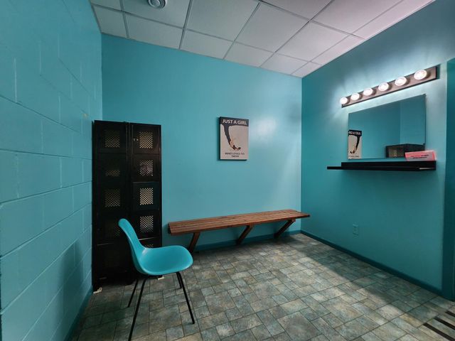 2720 Dale Street N C208, Roseville, MN 55113