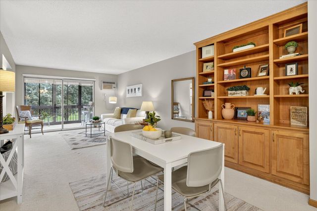 2720 Dale Street N C208, Roseville, MN 55113