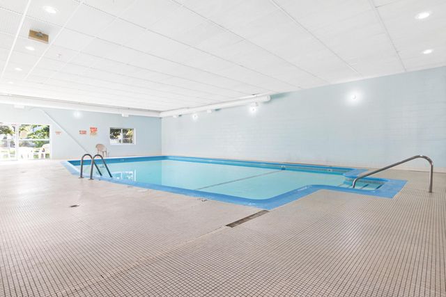 2720 Dale Street N C208, Roseville, MN 55113