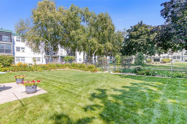 2720 Dale Street N C208, Roseville, MN 55113