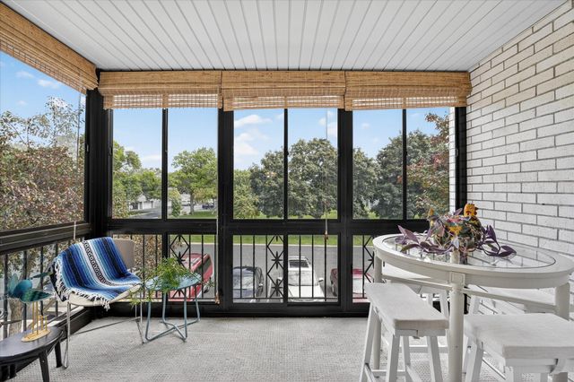 2720 Dale Street N C208, Roseville, MN 55113