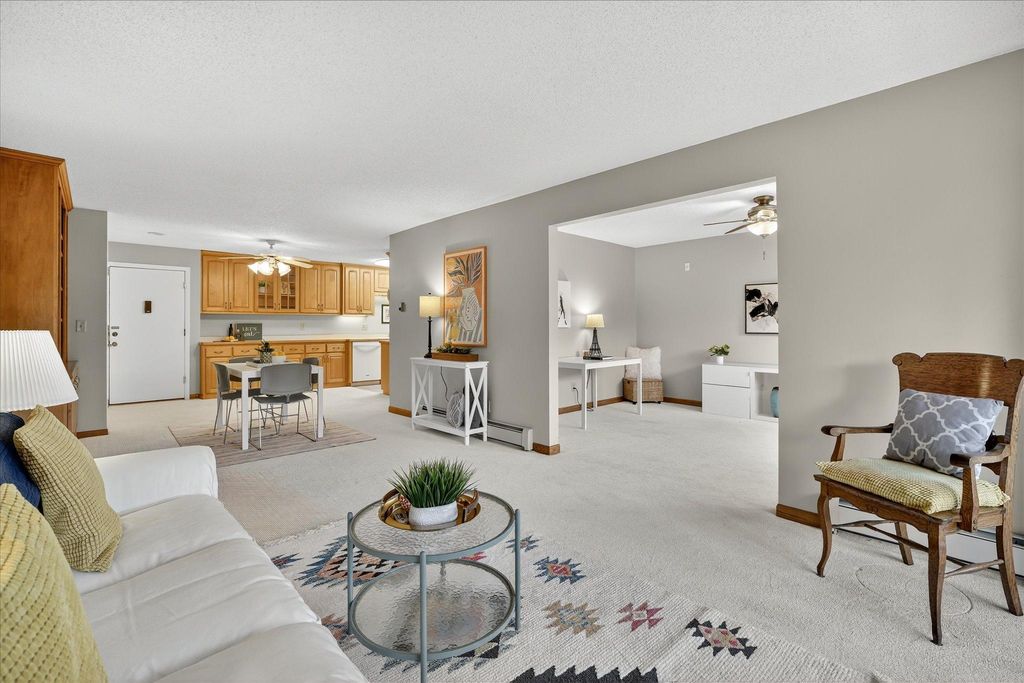 2720 Dale Street N C208, Roseville, MN 55113