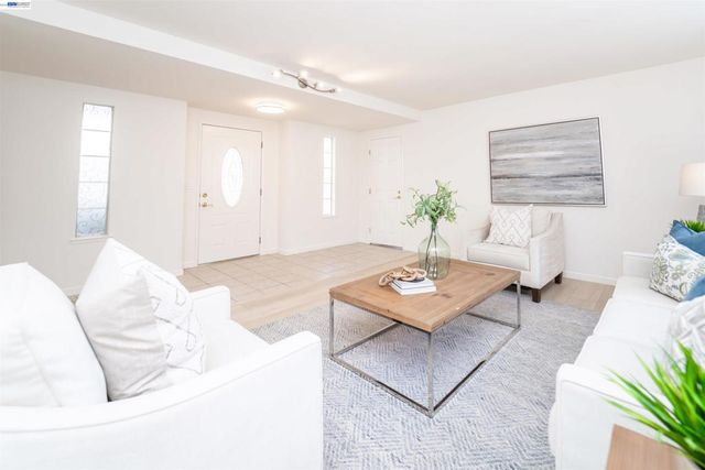 6156 Corte Padre, Pleasanton, CA 94566