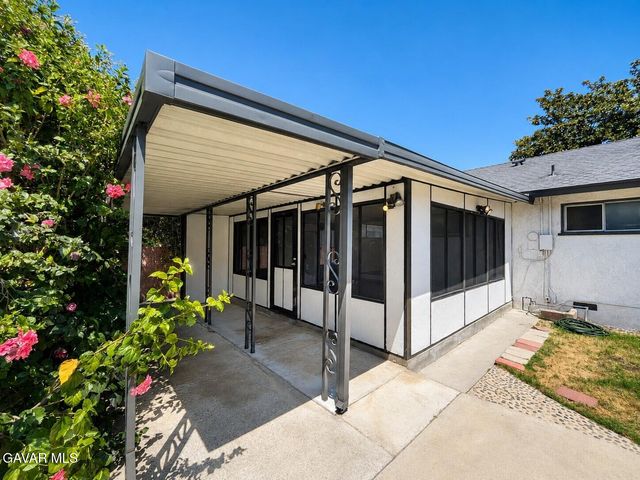7509 Sunnybrae Avenue, Winnetka, CA 91306