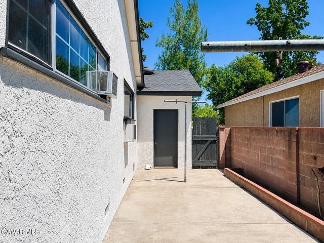 7509 Sunnybrae Avenue, Winnetka, CA 91306