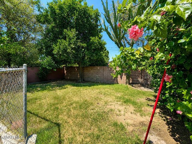 7509 Sunnybrae Avenue, Winnetka, CA 91306
