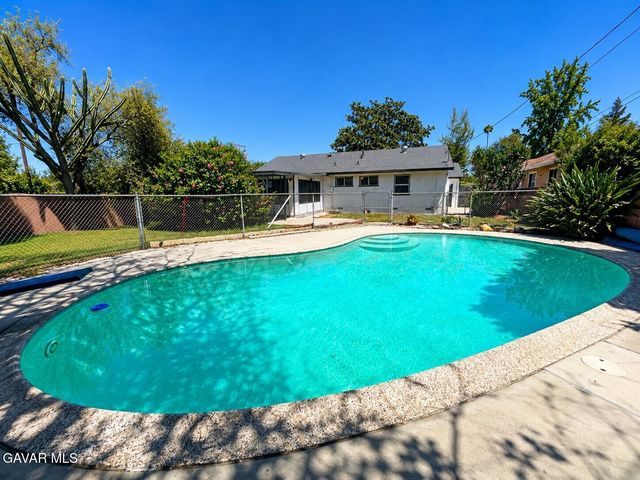 7509 Sunnybrae Avenue, Winnetka, CA 91306