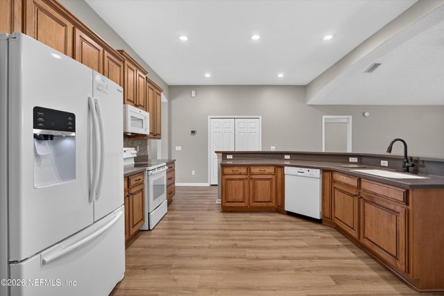 1955 GUARDED Way, Fleming Island, FL 32003