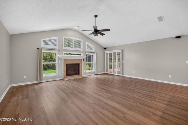 1955 GUARDED Way, Fleming Island, FL 32003