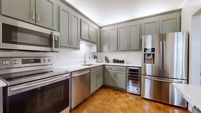 3423 Golf Club Ln, Nashville, TN 37215