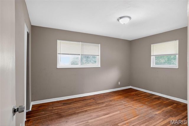 2443 Caverhill Drive, St Louis, MO 63136