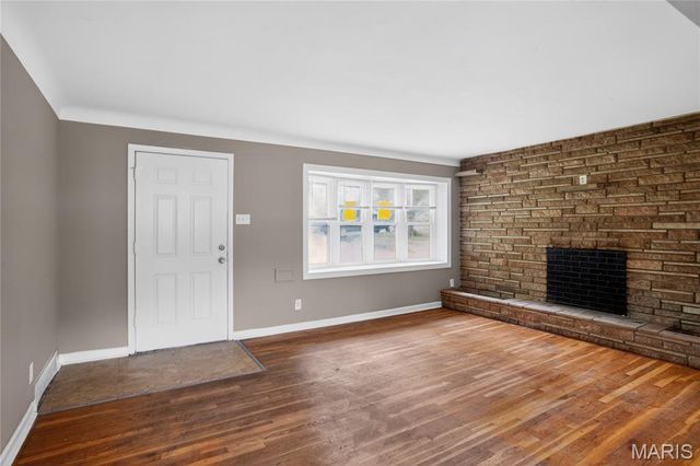 2443 Caverhill Drive, St Louis, MO 63136