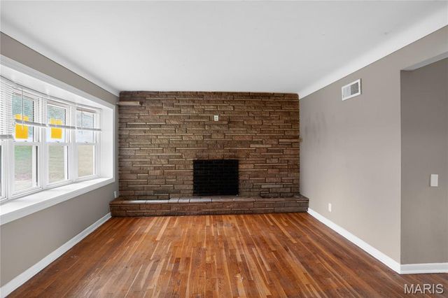 2443 Caverhill Drive, St Louis, MO 63136
