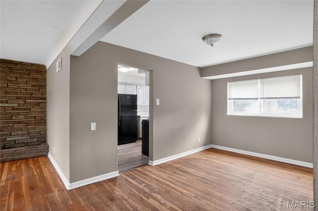 2443 Caverhill Drive, St Louis, MO 63136