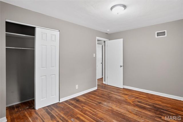2443 Caverhill Drive, St Louis, MO 63136