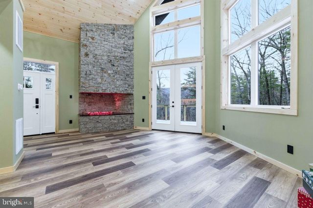 67 KNIGHT DR, Basye, VA 22810