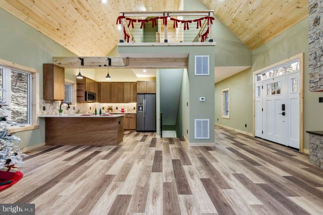 67 KNIGHT DR, Basye, VA 22810