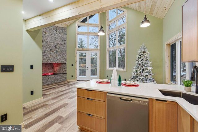 67 KNIGHT DR, Basye, VA 22810