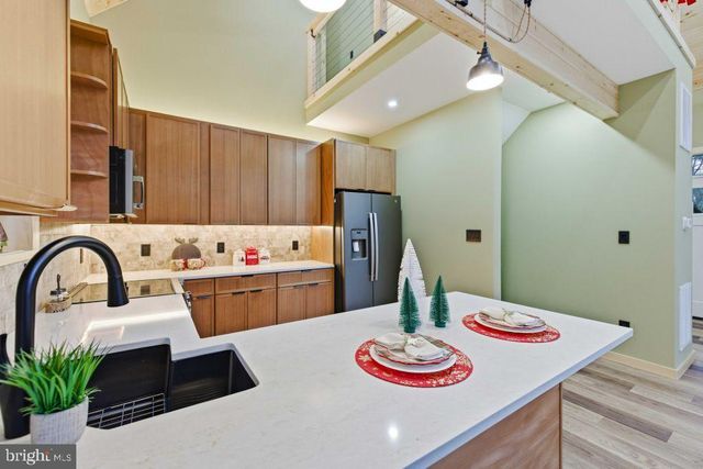 67 KNIGHT DR, Basye, VA 22810