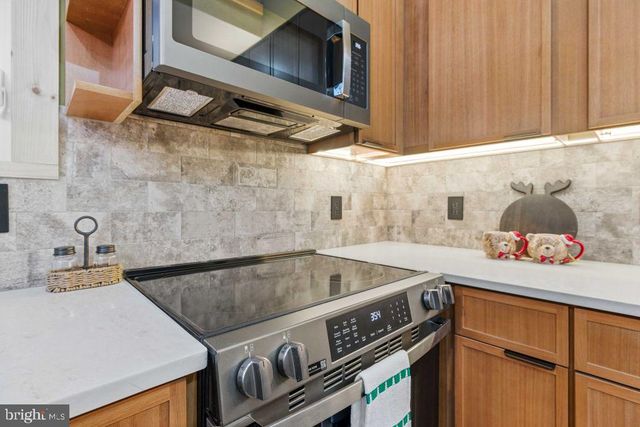 67 KNIGHT DR, Basye, VA 22810