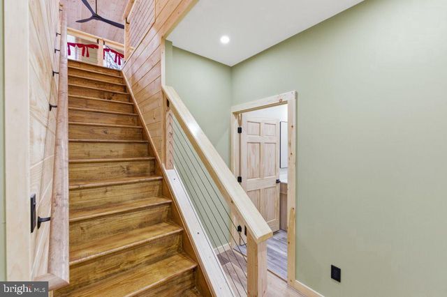 67 KNIGHT DR, Basye, VA 22810