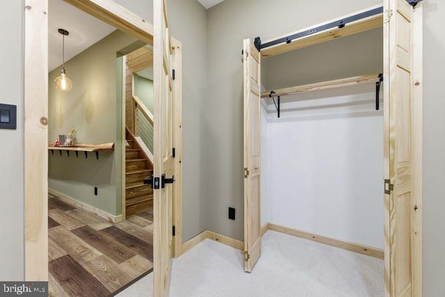 67 KNIGHT DR, Basye, VA 22810