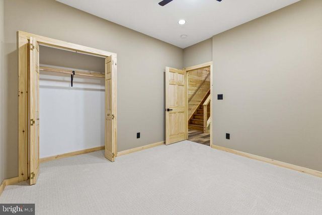 67 KNIGHT DR, Basye, VA 22810