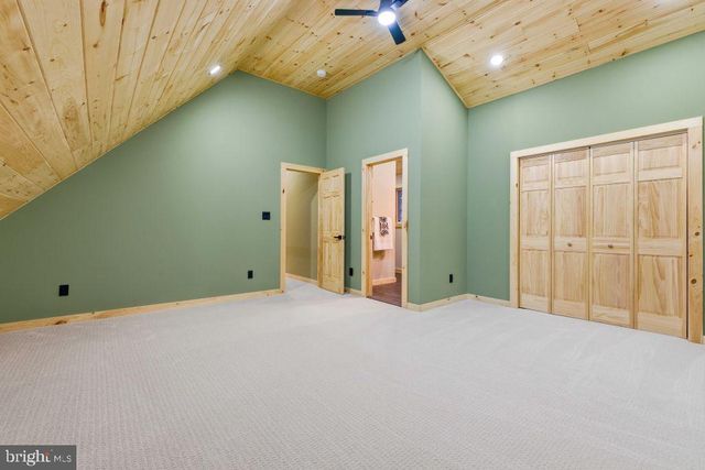 67 KNIGHT DR, Basye, VA 22810