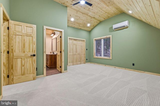 67 KNIGHT DR, Basye, VA 22810