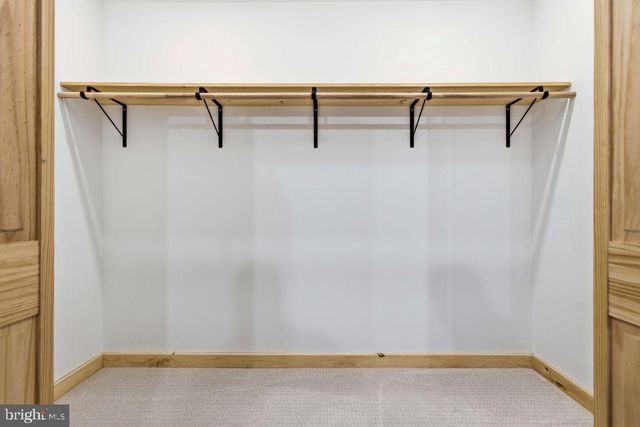 67 KNIGHT DR, Basye, VA 22810