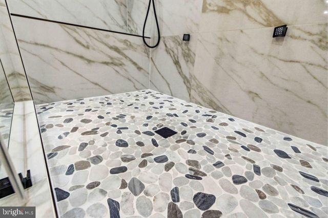 67 KNIGHT DR, Basye, VA 22810